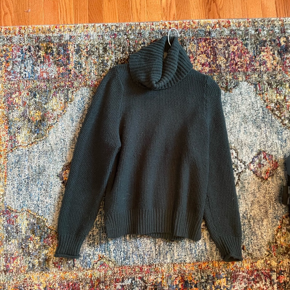 madewell forest green turtleneck sweater